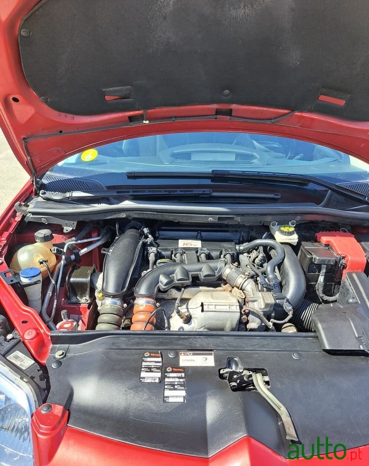 2010' Citroen C4 1.6 Thp Vts photo #6