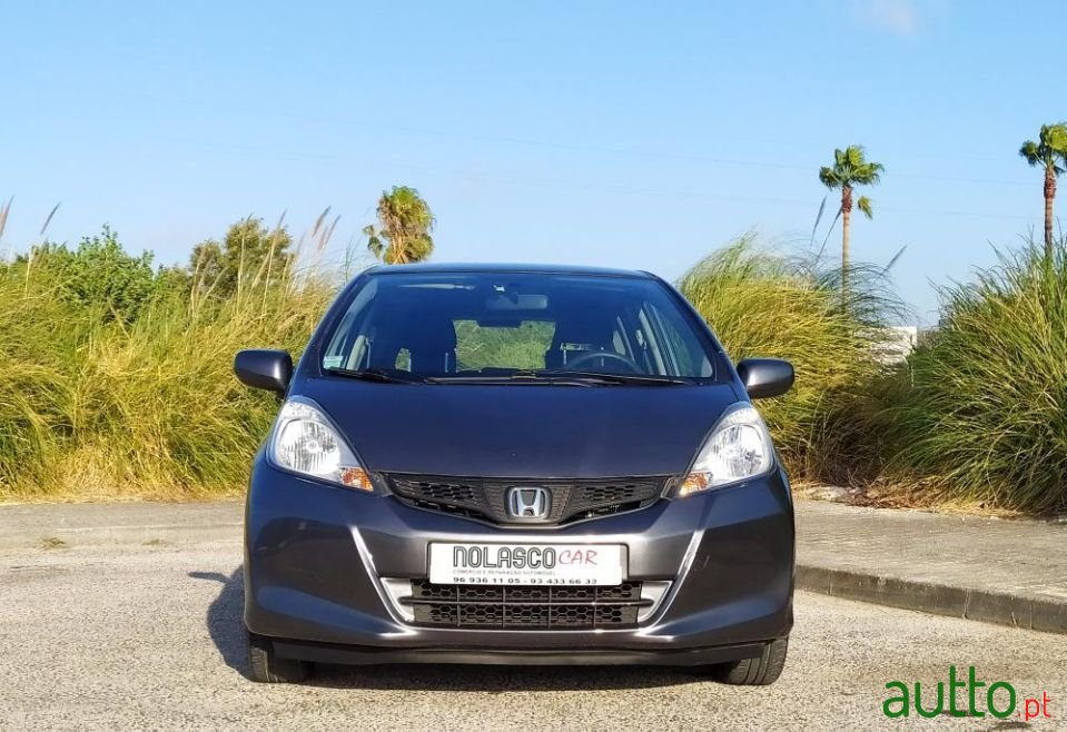 2015' Honda Jazz photo #4