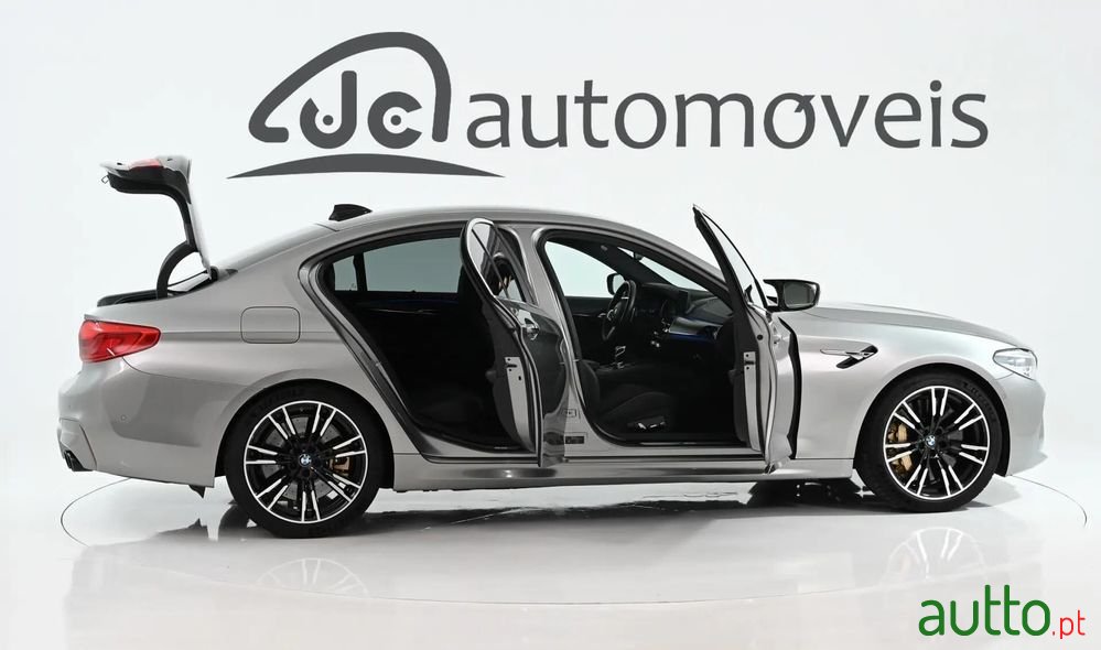 2019' BMW Série 5 Standard photo #6