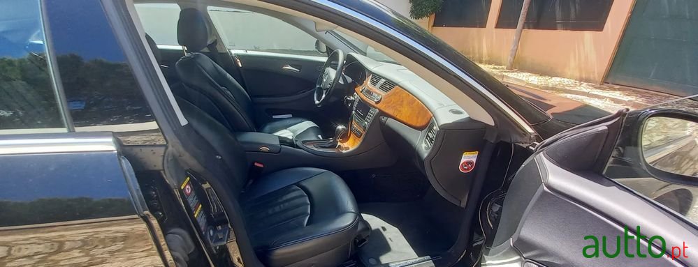 2008' Mercedes-Benz CLS 320 Cdi photo #3