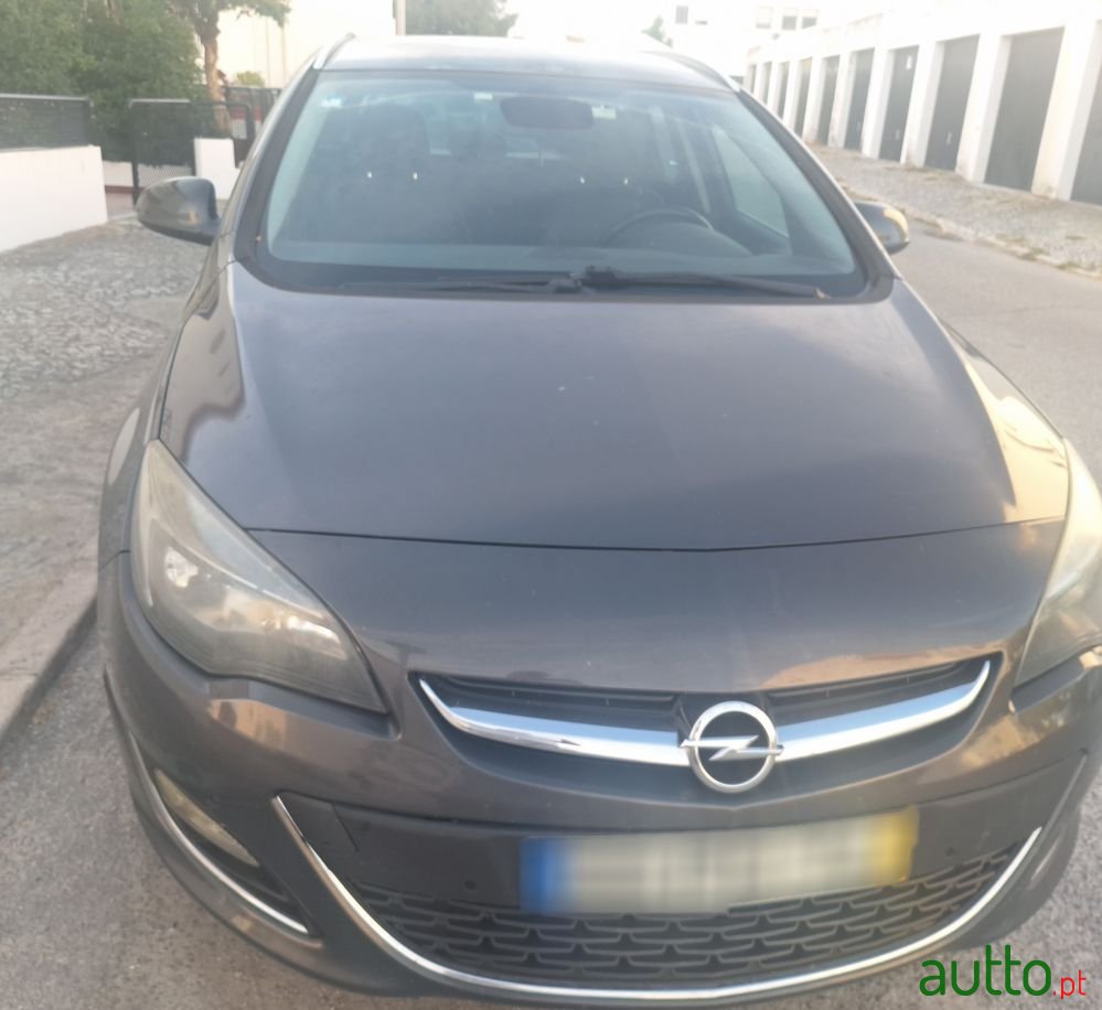 2014' Opel Astra Sports Tourer photo #1