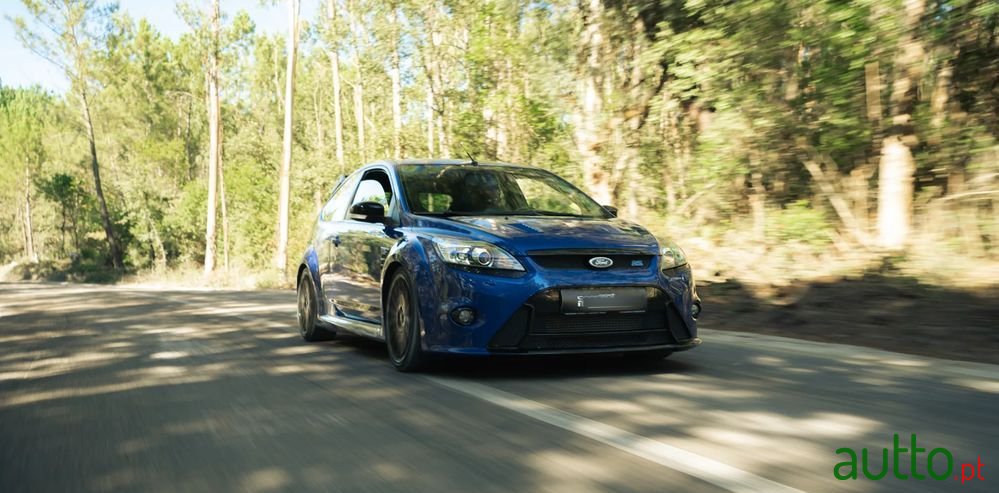 2009' Ford Focus 2.5 T Rs photo #1
