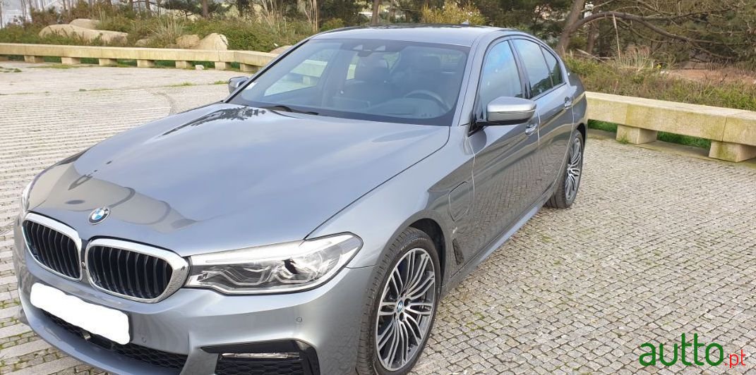 2017' BMW 530 photo #3