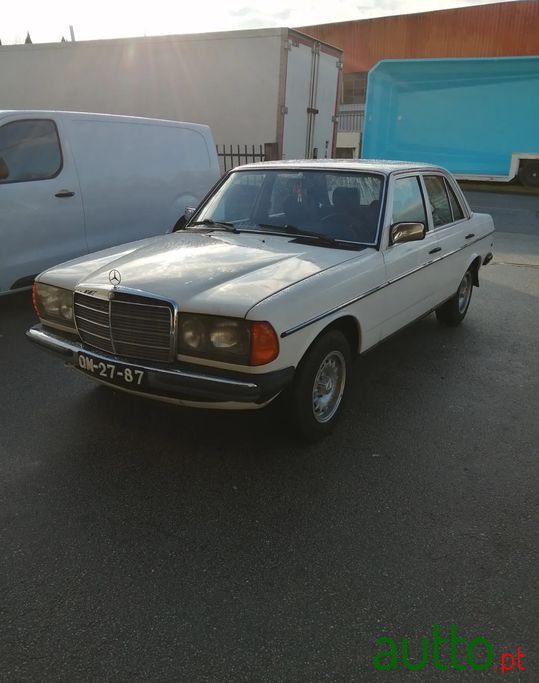 1987' Mercedes-Benz 240 photo #2