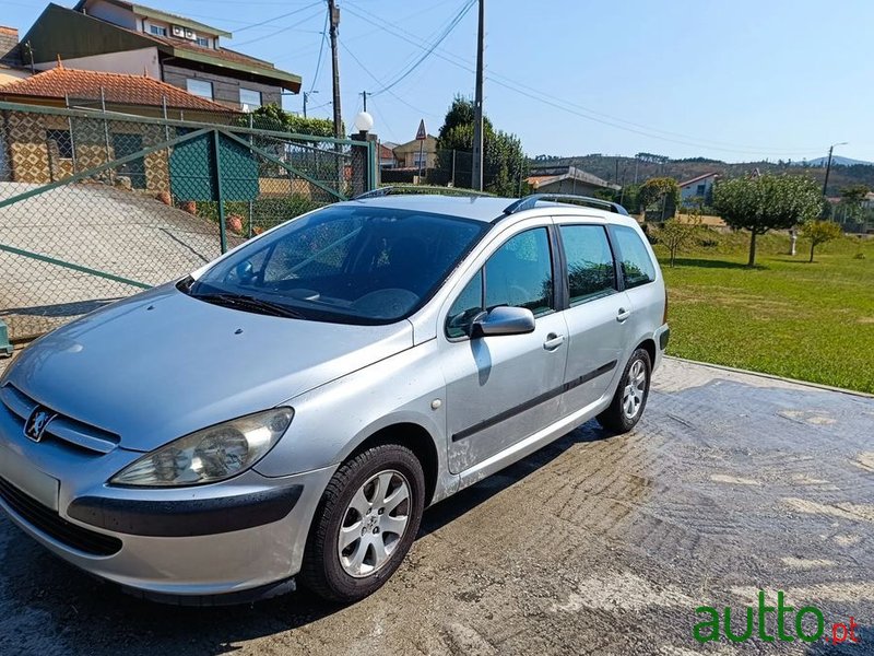 2003' Peugeot 307 Break photo #3