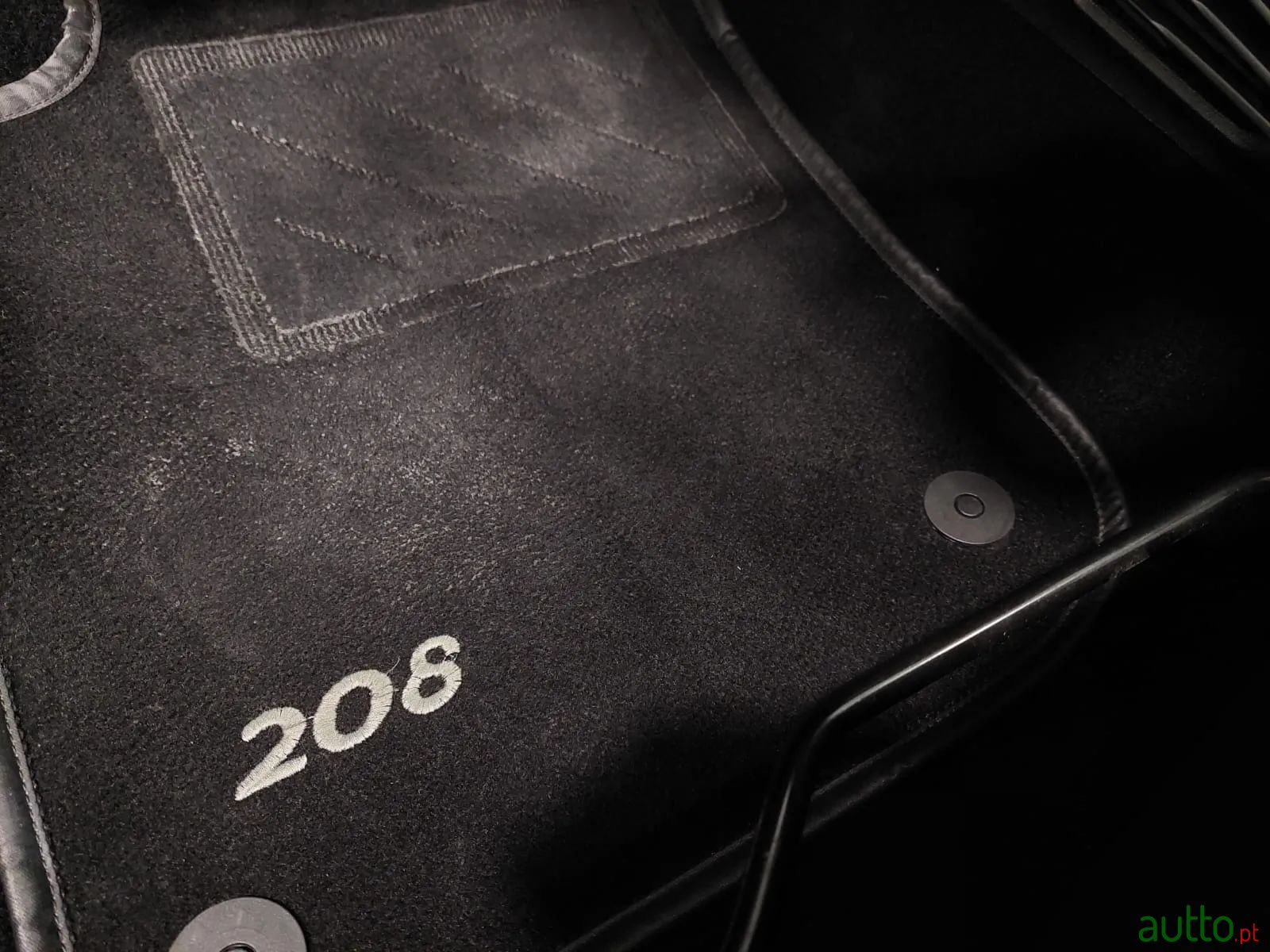 2019' Peugeot 208 photo #5