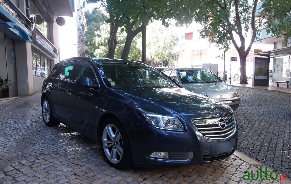 2010' Opel Insignia photo #4