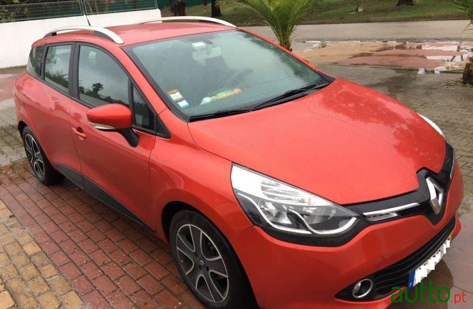 2014' Renault Clio Sport Tourer photo #3