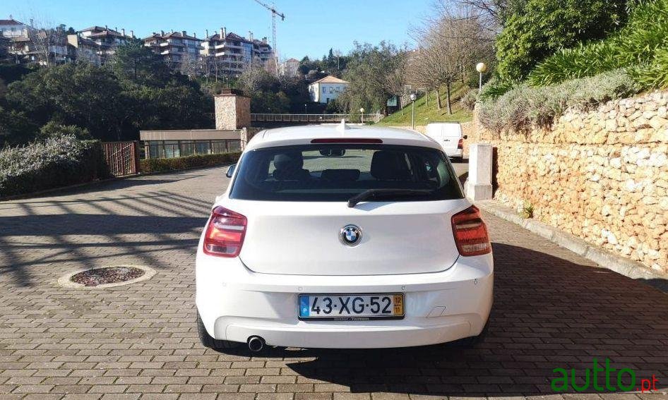 2012' BMW 116 D Efficient Dyamics photo #4