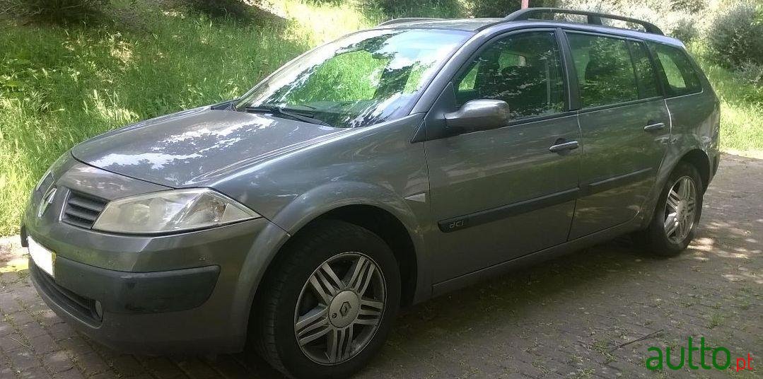 2005' Renault Megane Break photo #1