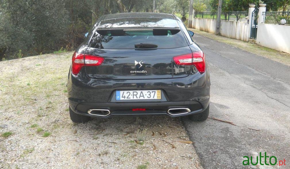 2013' Citroen DS5 2.0 Hdi Hybrid photo #3