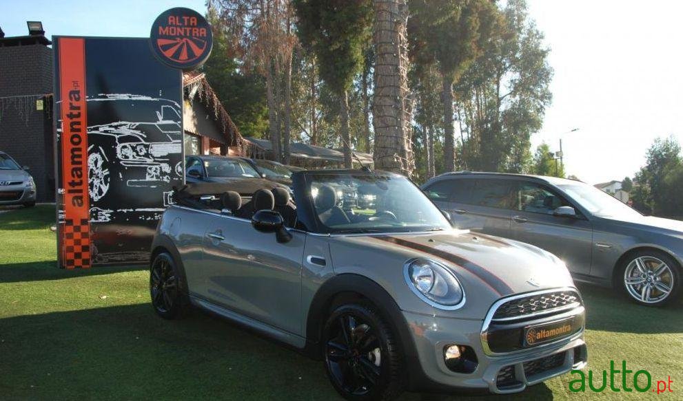 2016' MINI Cooper D photo #1