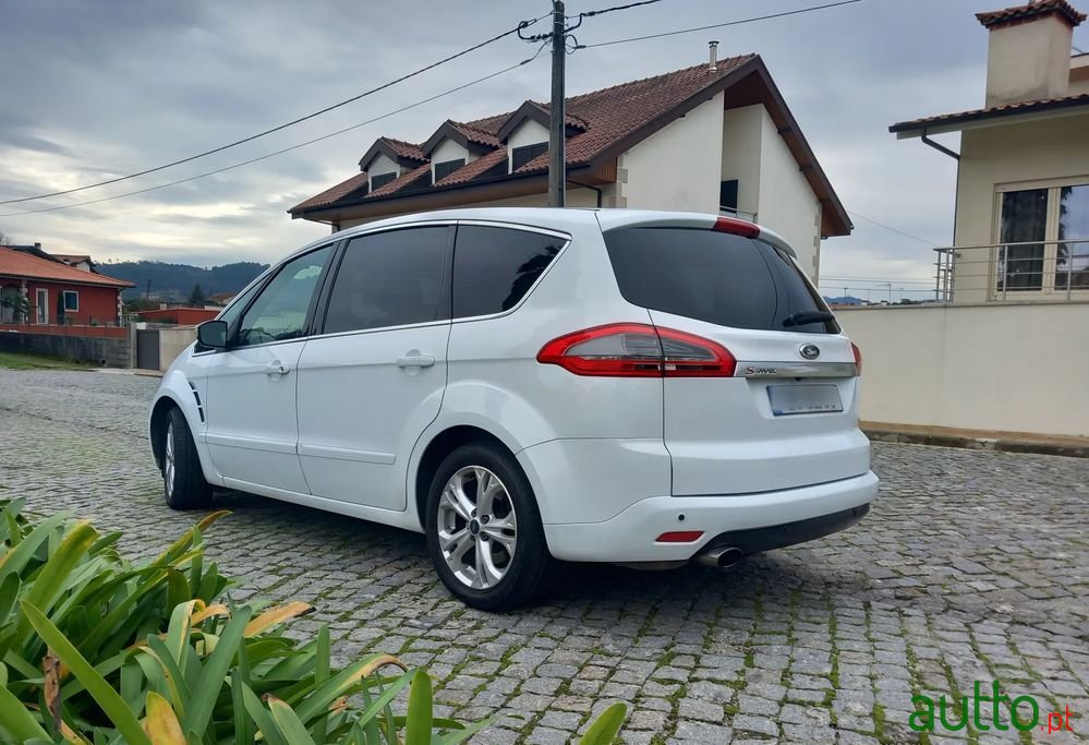 2010' Ford S-Max photo #2