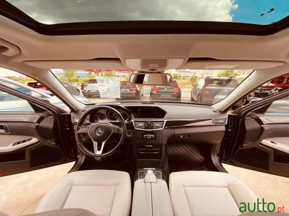 2013' Mercedes-Benz E-250 photo #3