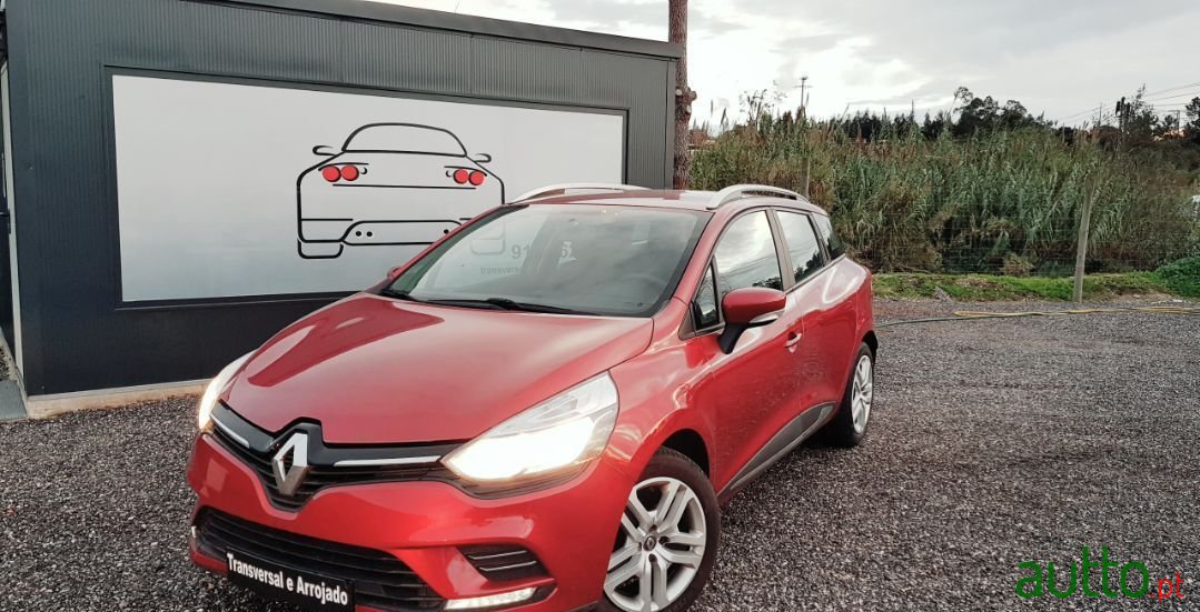 2017' Renault Clio Sport Tourer photo #1