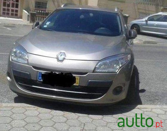 2010' Renault Megane Dynamic photo #3