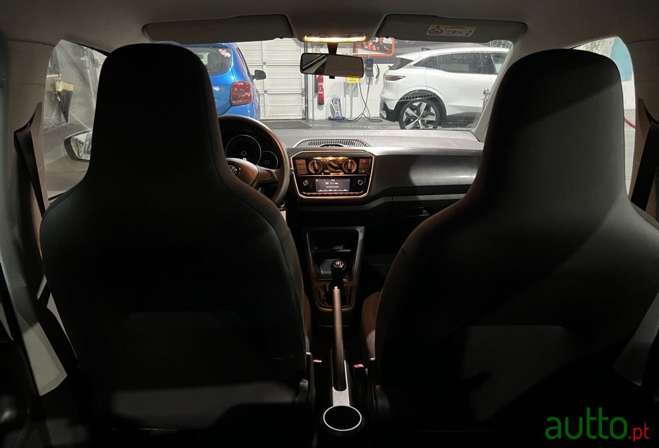 2019' Volkswagen Up photo #6
