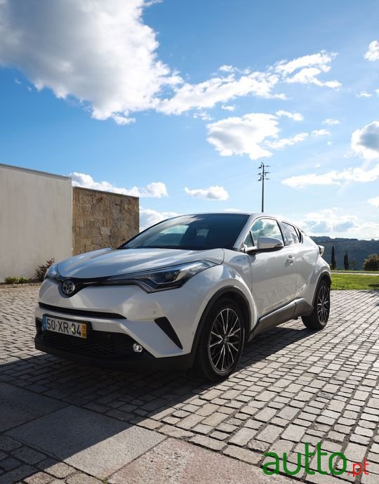 2019' Toyota C-Hr photo #6