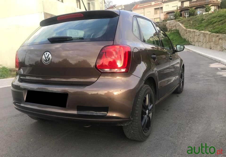 2014' Volkswagen Polo photo #5