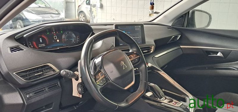 2018' Peugeot 3008 photo #4