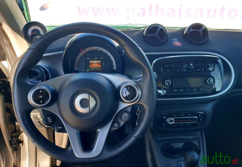 2018' Smart Fortwo photo #5