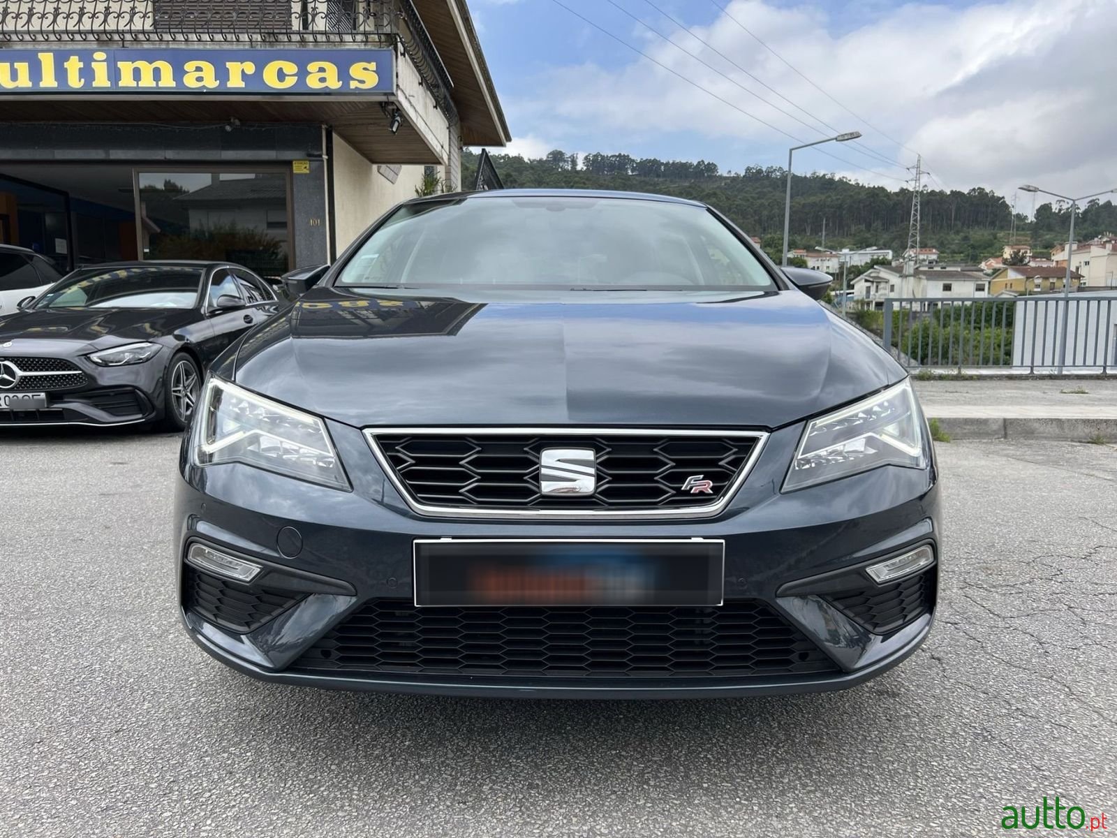 2020' SEAT Leon photo #2