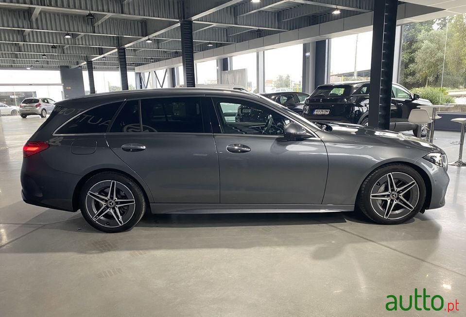 2022' Mercedes-Benz C-300 photo #5