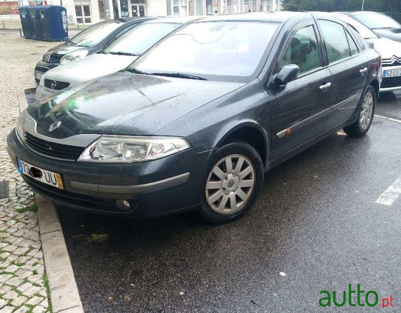 2003' Renault Laguna 1.6  16V photo #1