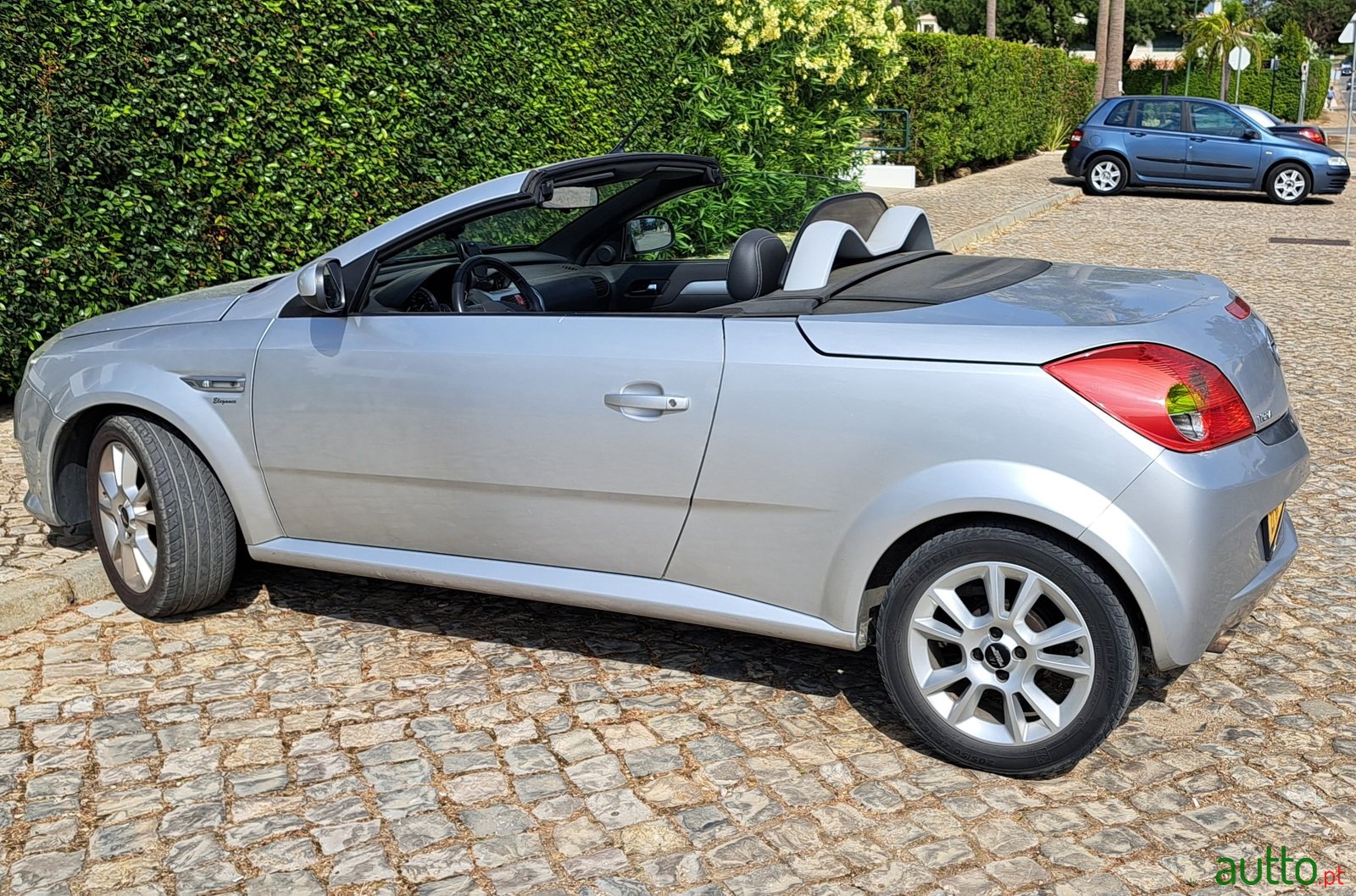 2007' Opel Tigra 1.4L photo #2