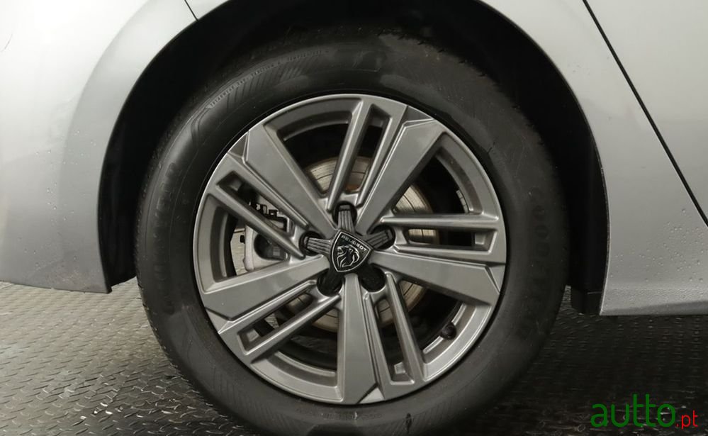 2024' Peugeot 308 photo #5