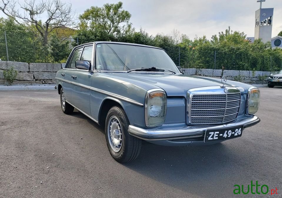 1974' Mercedes-Benz 200 photo #5