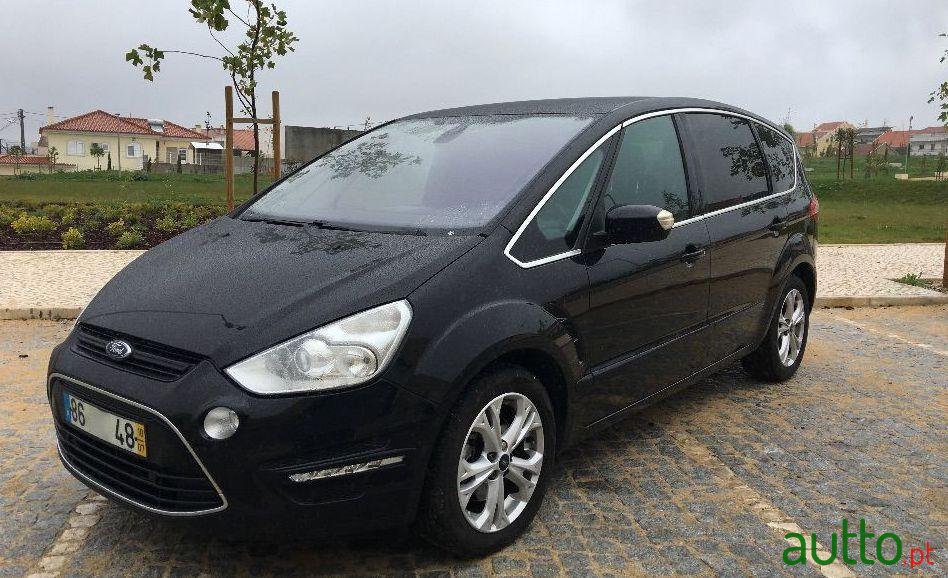 2010' Ford S-Max photo #1