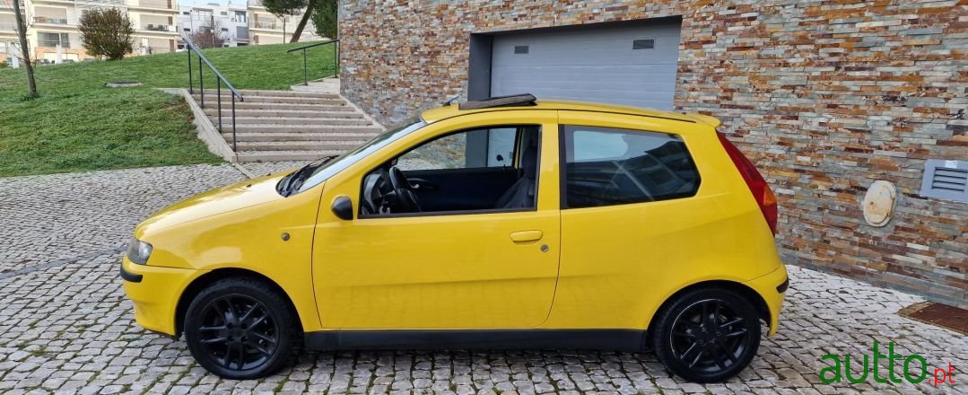 2001' Fiat Punto Sport photo #2