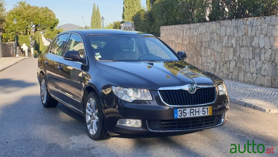 2009' Skoda Superb photo #1