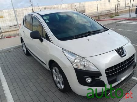 2013' Peugeot 3008 photo #3
