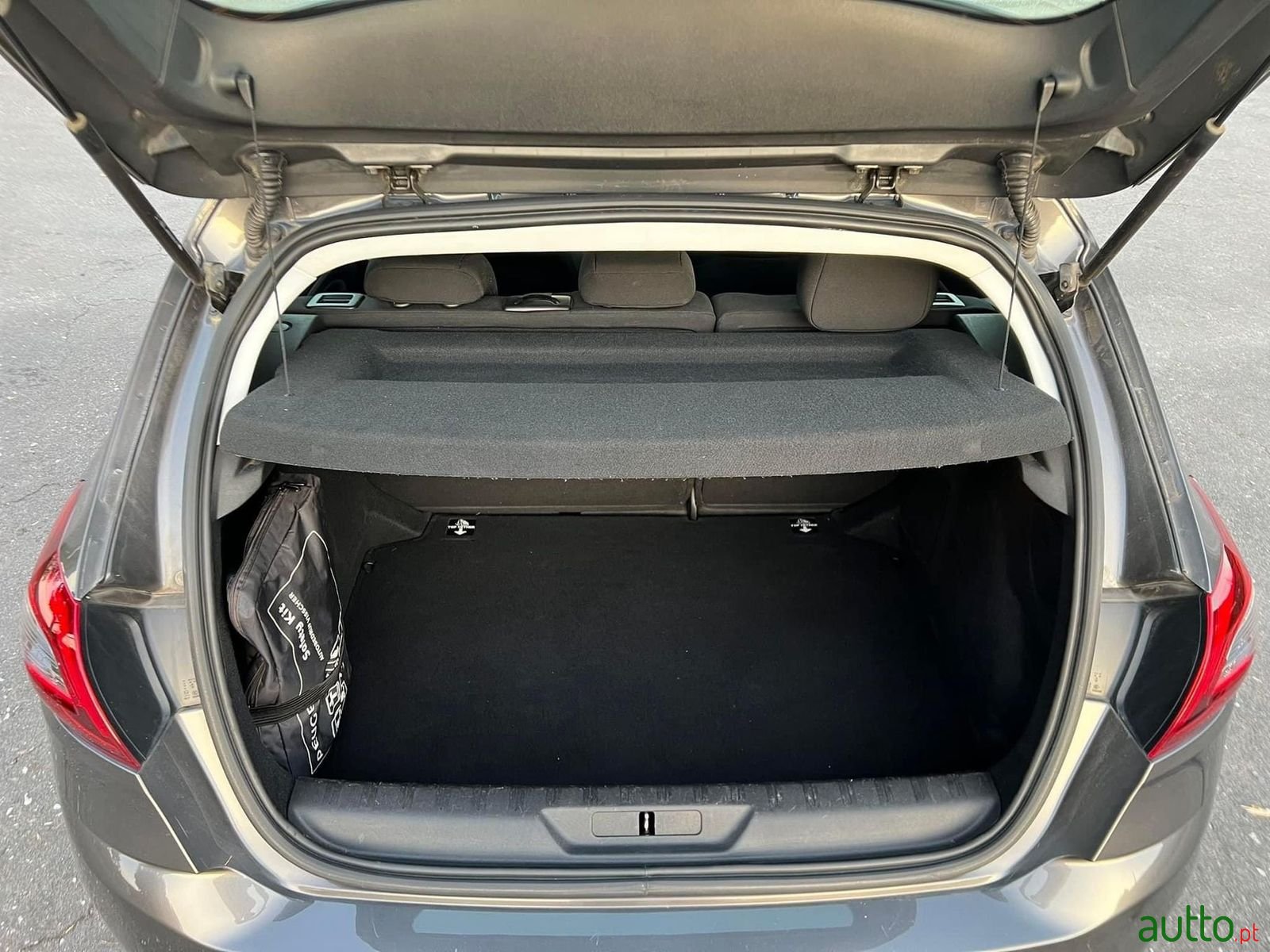 2017' Peugeot 308 photo #5