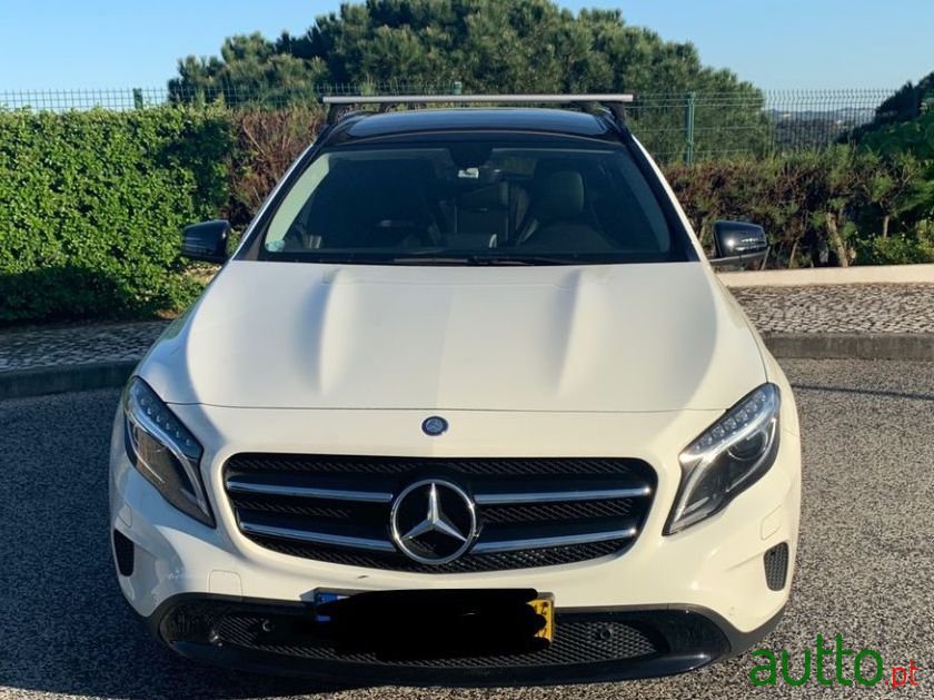 2014' Mercedes-Benz Gla-200 Urban photo #1