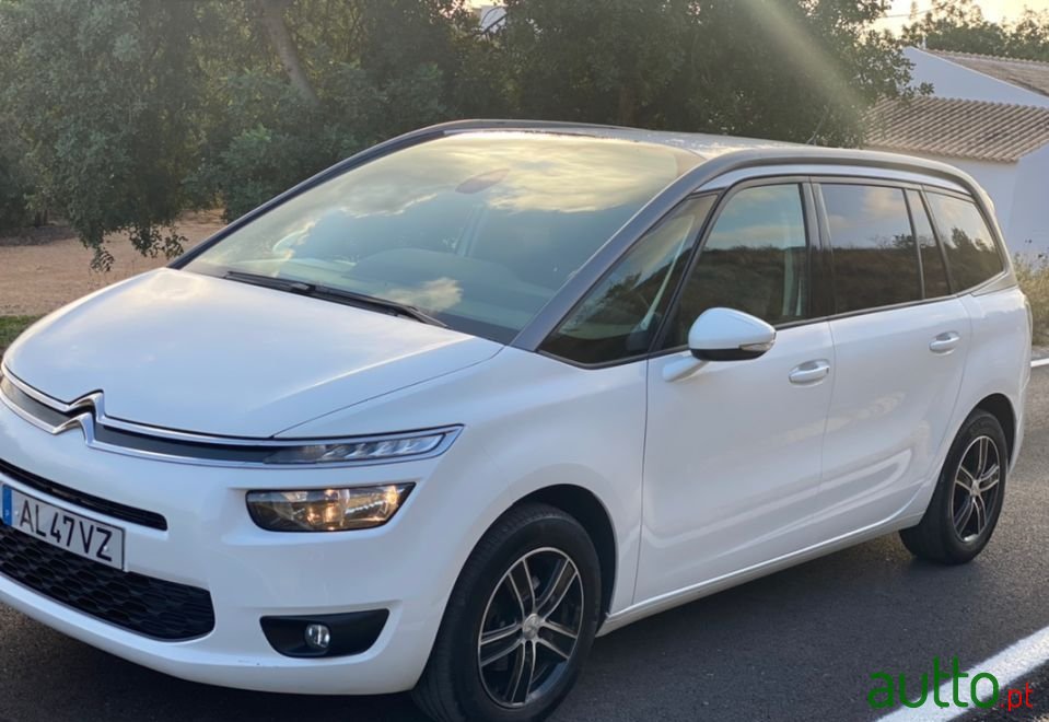 2015' Citroen C4 Grand Picasso photo #1