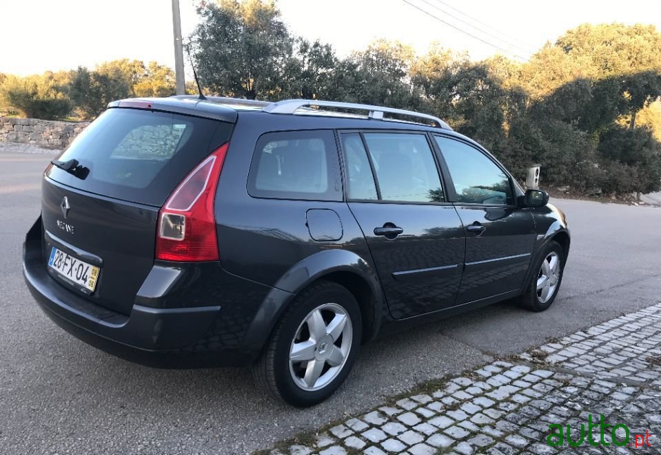 2008' Renault Megane Break photo #5