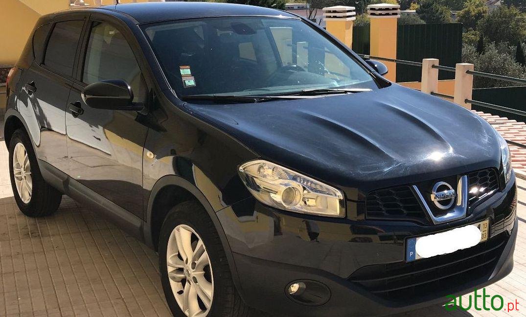 2013' Nissan Qashqai Acenta photo #1