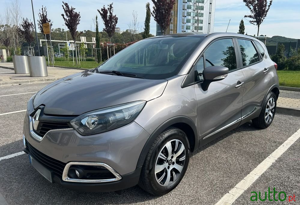 2015' Renault Captur 1.5 Dci Edc photo #1