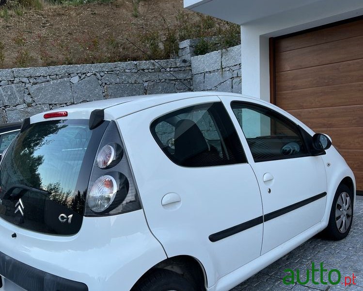 2010' Citroen C1 photo #5