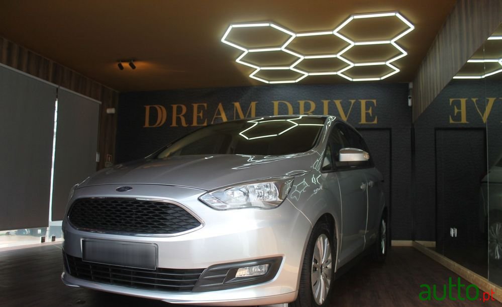 2016' Ford Grand C-MAX photo #1