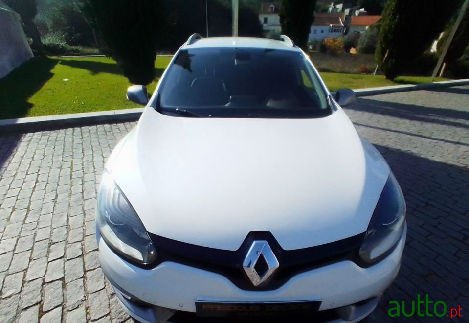 2016' Renault Megane Sport Tourer photo #3