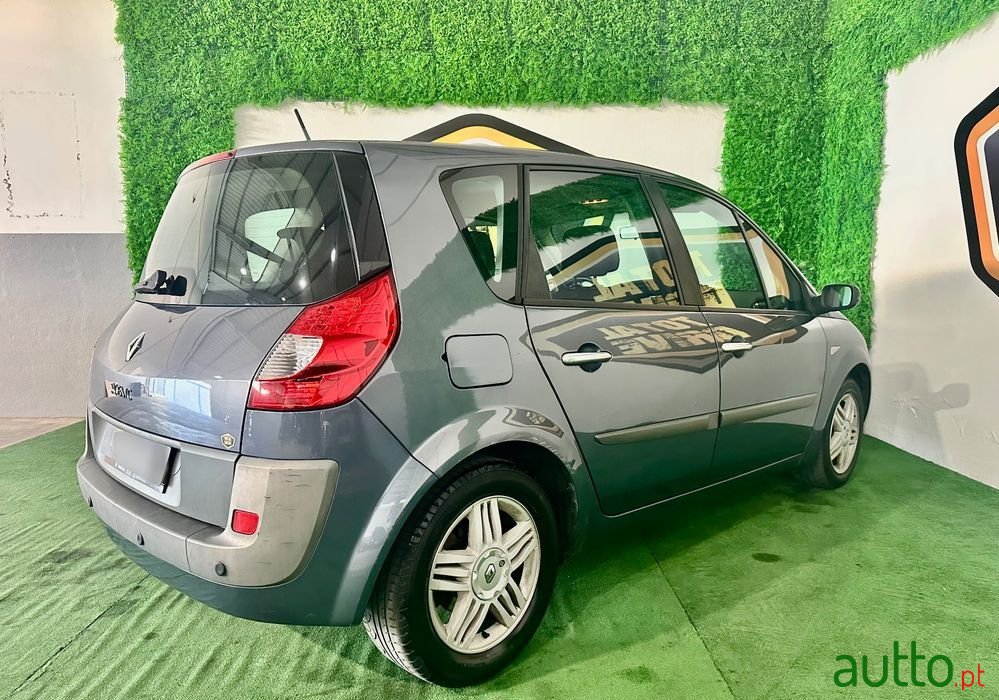 2008' Renault Scenic photo #6