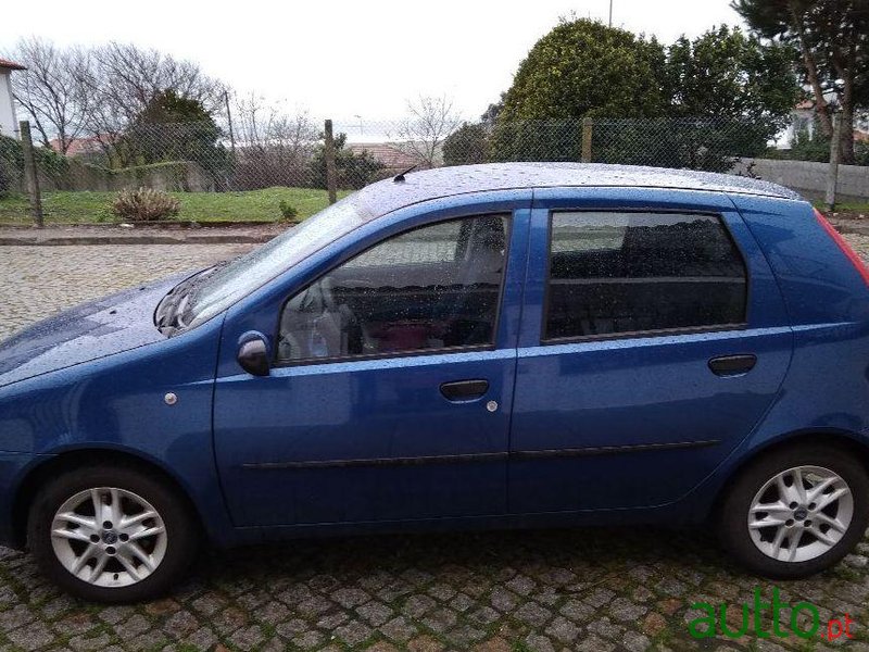 2001' Fiat Punto photo #1