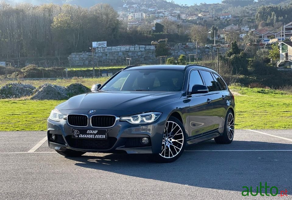 2015' BMW 318 photo #1