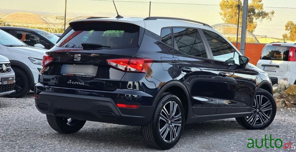 2022' SEAT Arona 1.0 Tsi Style photo #5
