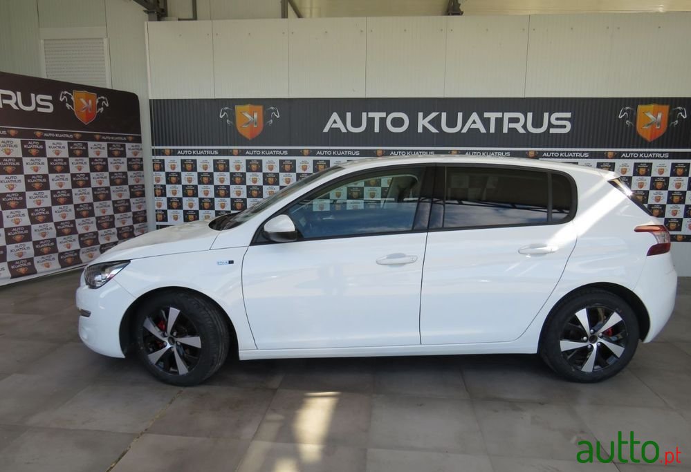 2015' Peugeot 308 photo #4