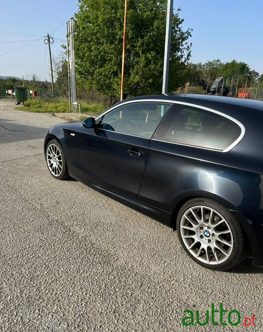 2008' BMW 120 photo #1